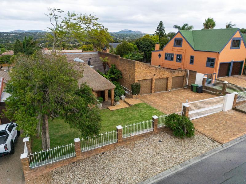5 Bedroom Property for Sale in Vredekloof Western Cape